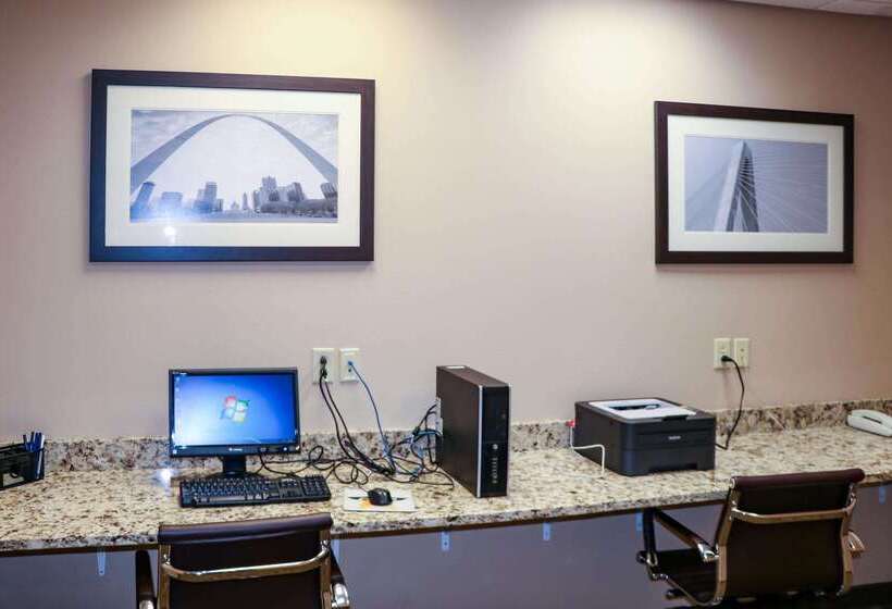 호텔 Comfort Inn & Suites Sikeston I55
