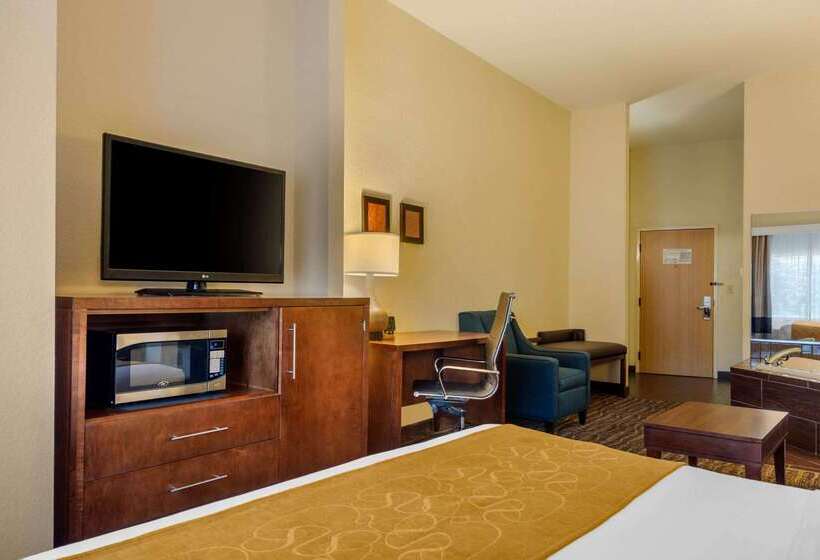 Отель Comfort Suites The Villages