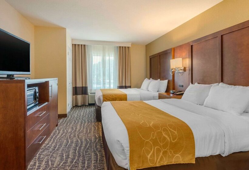 Отель Comfort Suites The Villages