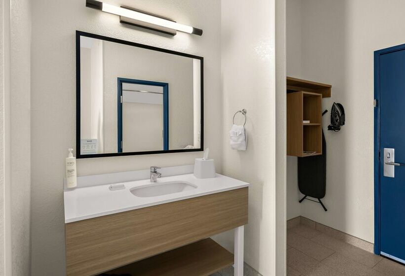 Отель Spark By Hilton Tifton