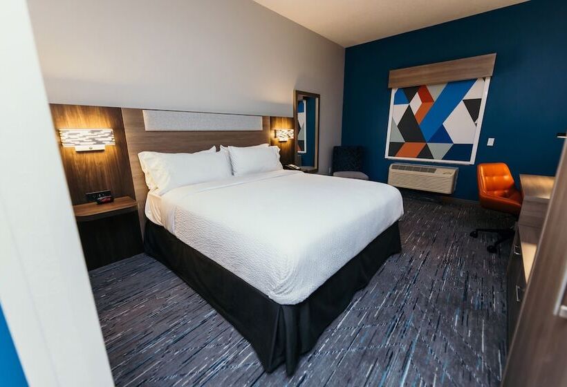 Отель Holiday Inn Express And Suites Urbandale Des Moines, An Ihg