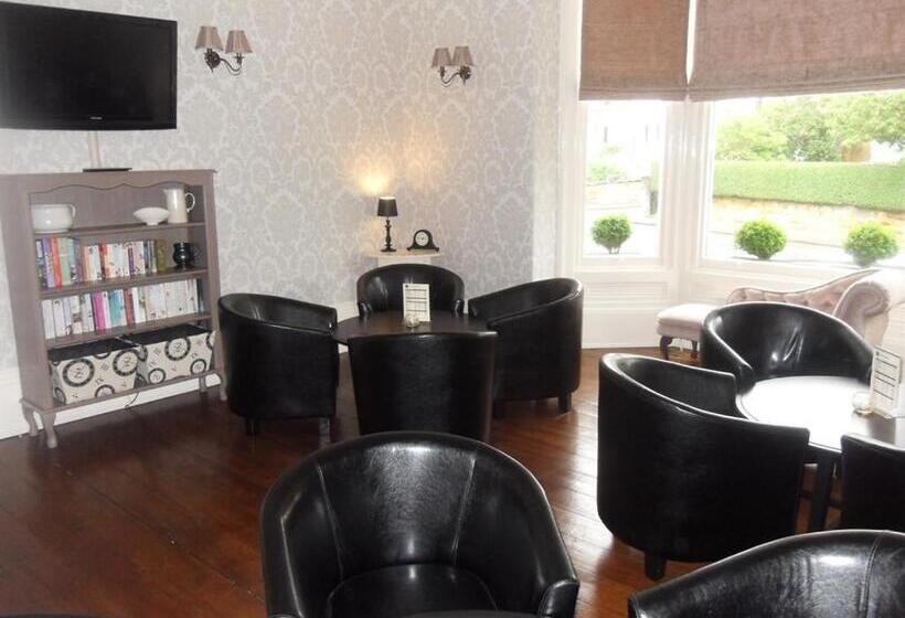 فندق Powys Lodge