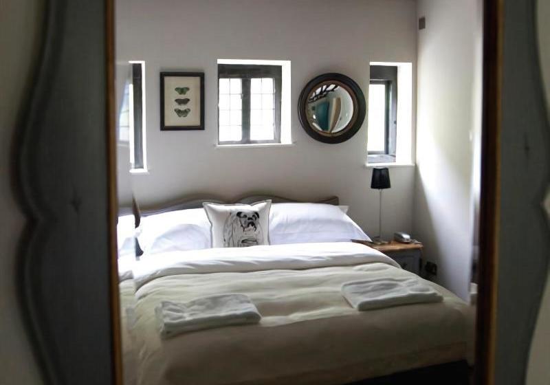 בית מלון כפרי The Grasshopper Inn