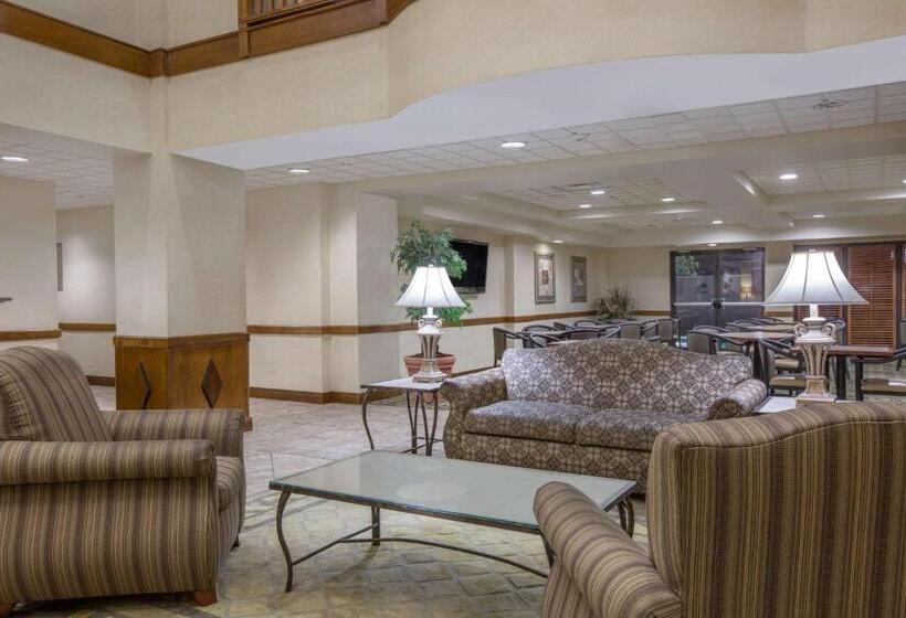 هتل Wingate By Wyndham Tuscaloosa