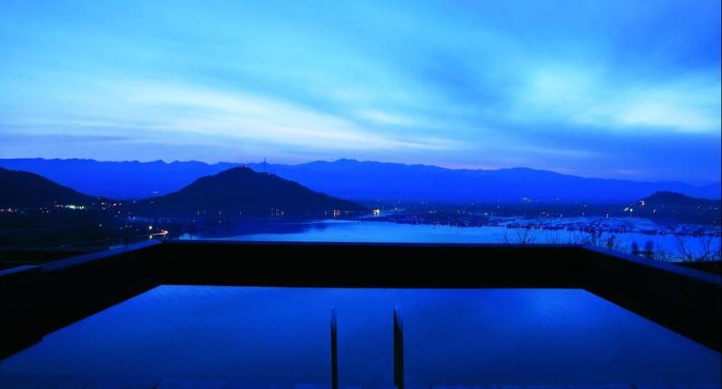 אתר נופש Taj Dal View Srinagar