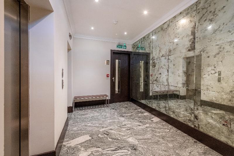 130 Queen S Gate Apartments