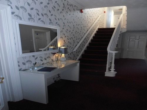 تختخواب و صبحانه Brunton House Guest House