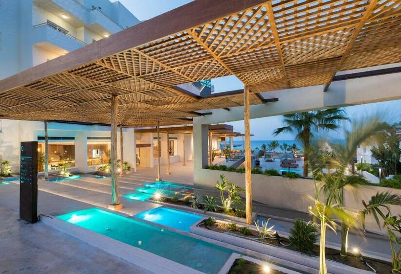 هتل Cavo Zoe Seaside