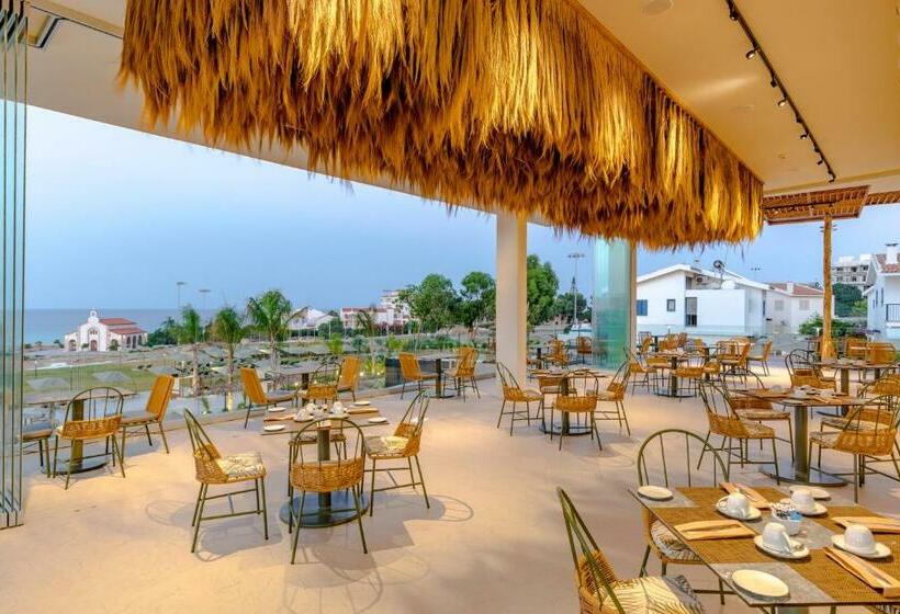هتل Cavo Zoe Seaside