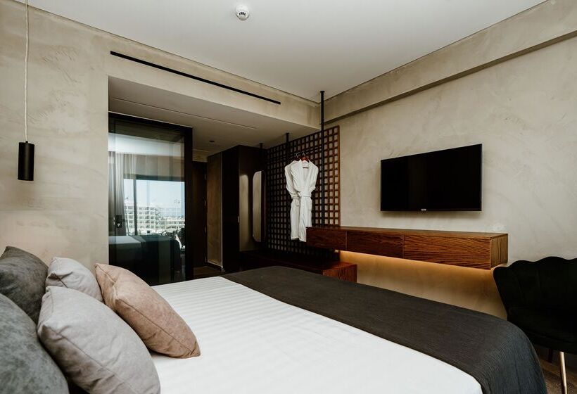 هتل Cavo Zoe Seaside