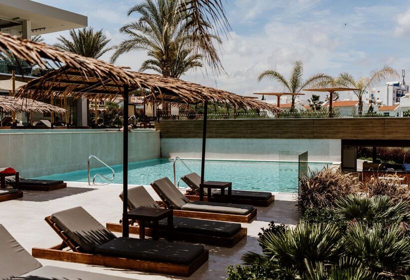 هتل Cavo Zoe Seaside