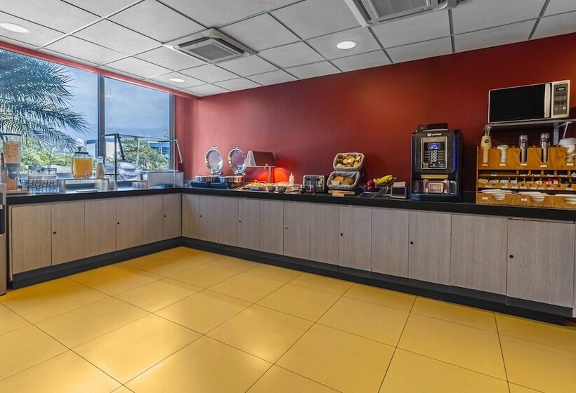 בית מלון כפרי City Express Junior By Marriott Tuxtla Gutierrez Poliforum