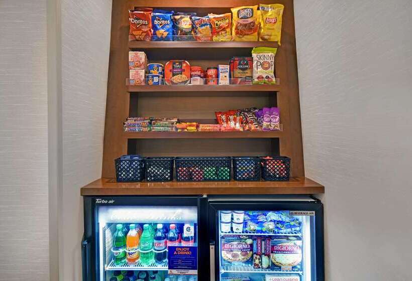 فندق Comfort Inn & Suites