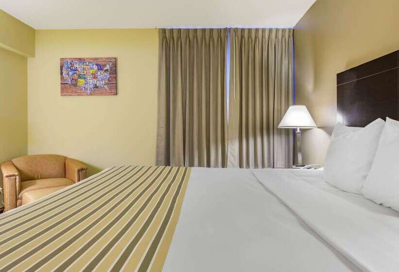ホテル Econo Lodge Inn & Suites Triadelphia  Wheeling