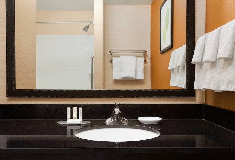 酒店 Fairfield Inn & Suites By Marriott Weirton