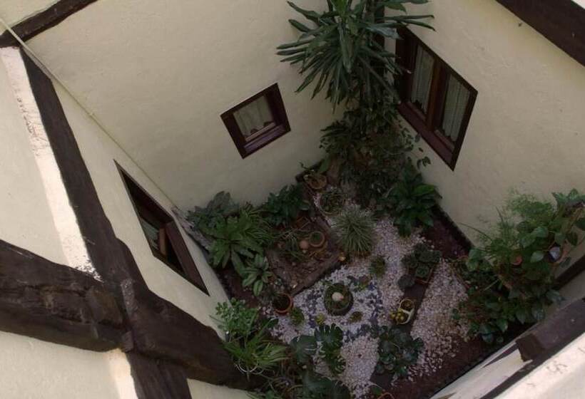 호텔 Hostal Rural Elosta