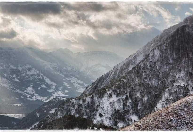 호텔 Hostal Rural Elosta