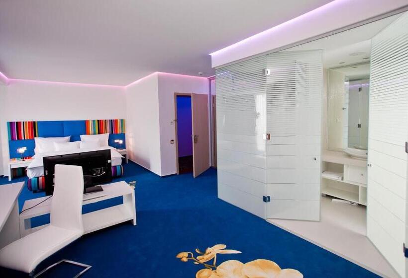 هتل Marshal Garden