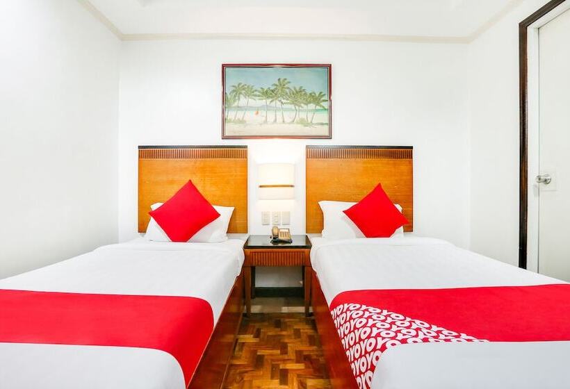 בית מלון כפרי Royale Parc Inn & Suites