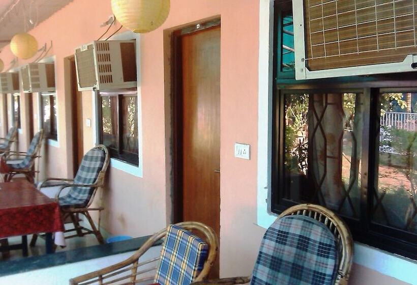בית מלון כפרי Sunbeach Residency