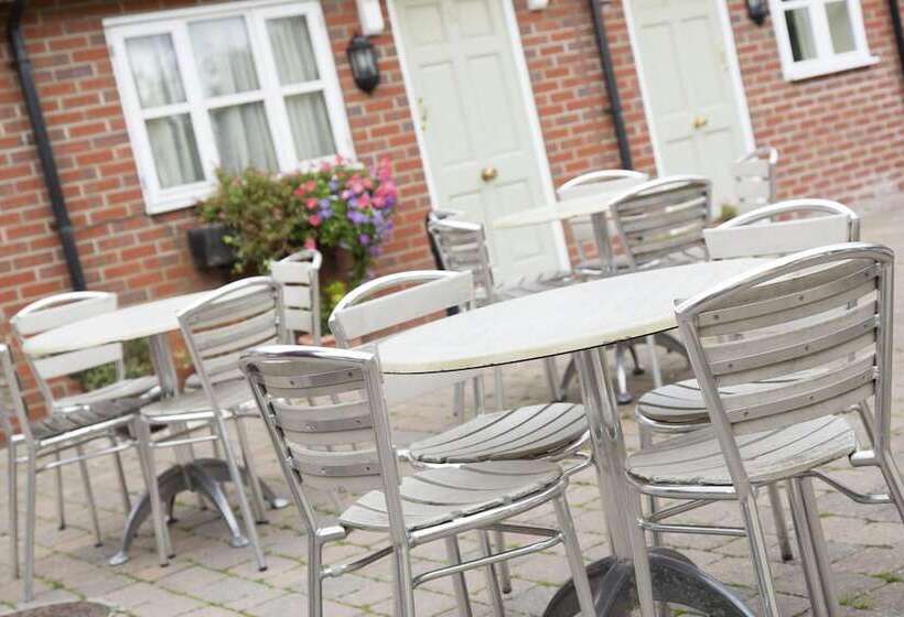 فندق The Cherry Tree   Inn