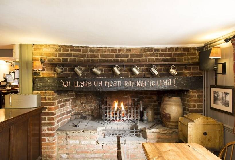 فندق The Cherry Tree   Inn