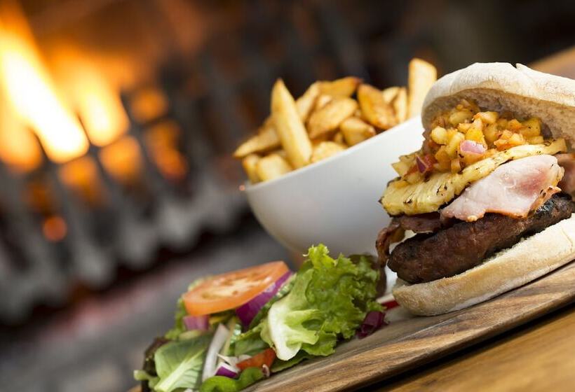 فندق The Cherry Tree   Inn