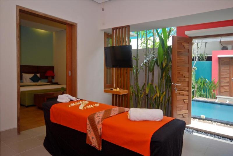 هتل The Green Zhurga Suite