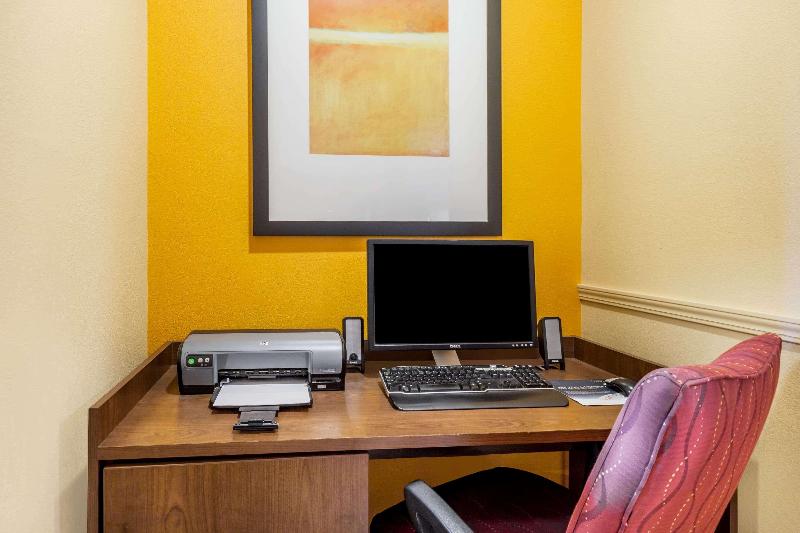 Microtel Inn & Suites Verona