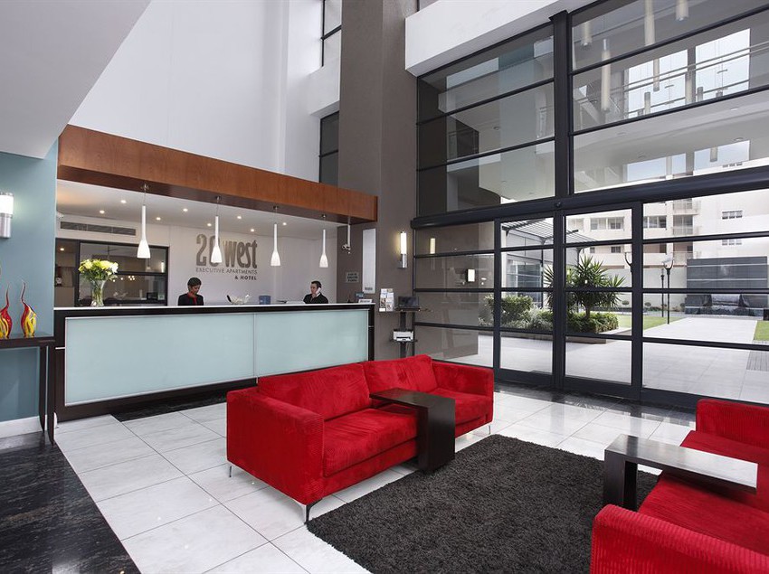 בית מלון כפרי The Capital 20 West