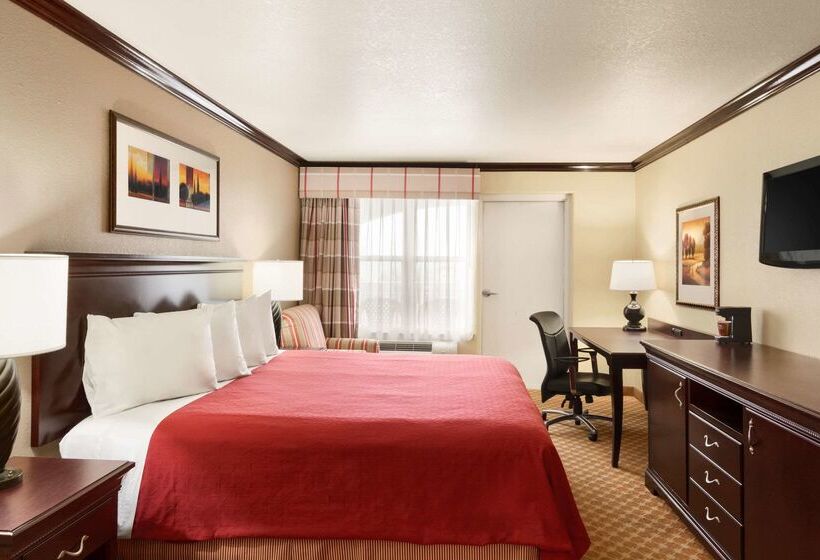 هتل Comfort Inn & Suites