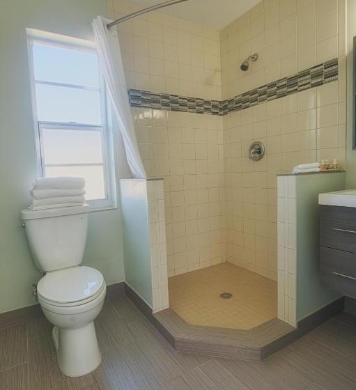 هتل Hollywood Beachside Boutique Suite