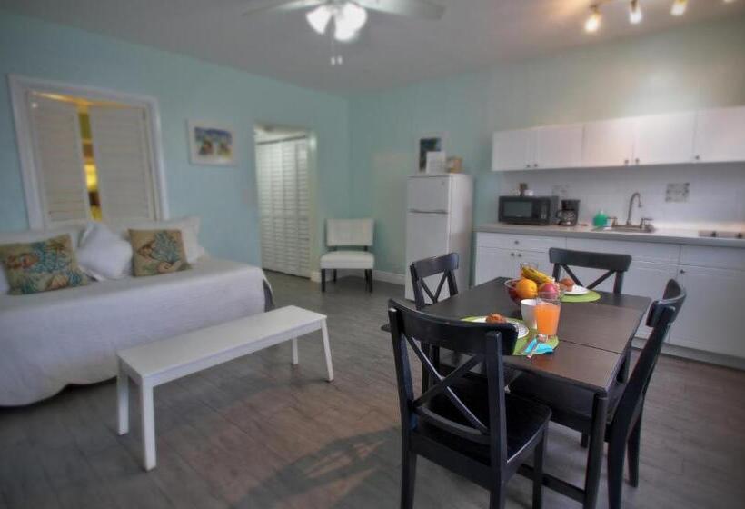 هتل Hollywood Beachside Boutique Suite