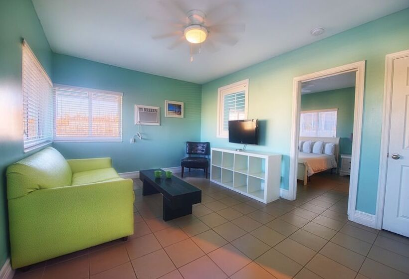 هتل Hollywood Beachside Boutique Suite
