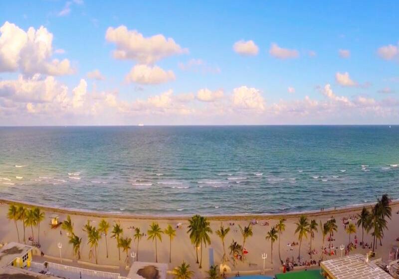 هتل Hollywood Beachside Boutique Suite