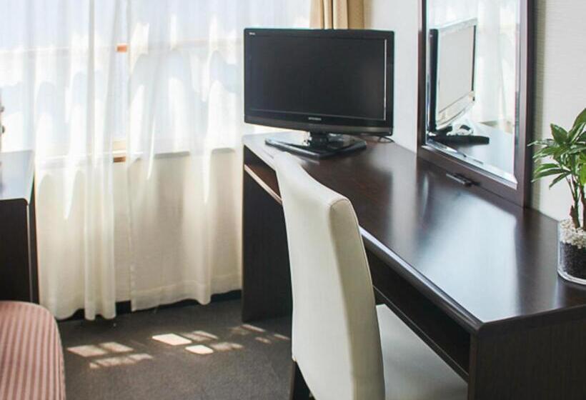 هتل Livemax Budget Higashi Ueno