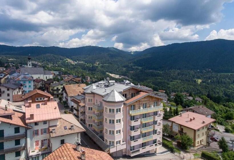 فندق Luna Bianca Folgaria