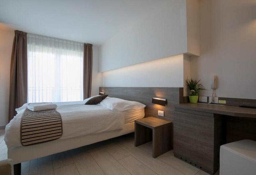 فندق Luna Bianca Folgaria