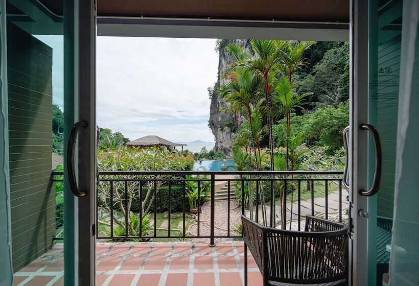 هتل Railay Phutawan Resort