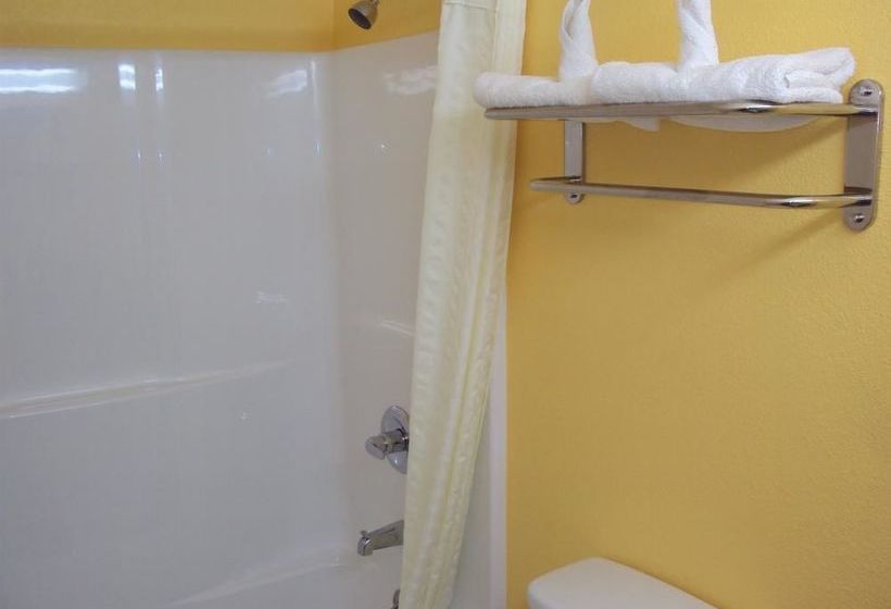 בית מלון כפרי Sunrise Inn Brownsville