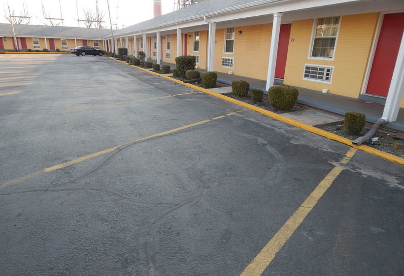 בית מלון כפרי Sunrise Inn Brownsville