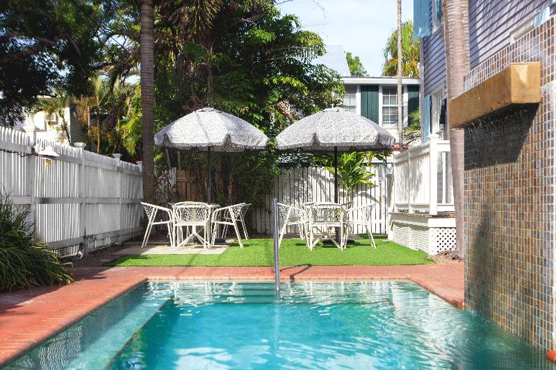 בית מלון כפרי Fitch Lodge   Key West Historic Inns