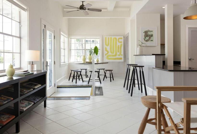 בית מלון כפרי Fitch Lodge   Key West Historic Inns