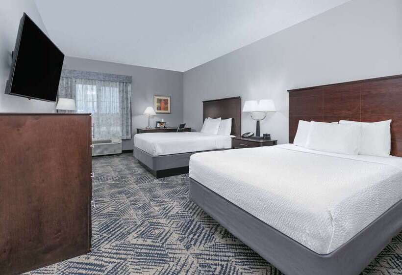 בית מלון כפרי La Quinta By Wyndham Tulsa Airport / Expo Square