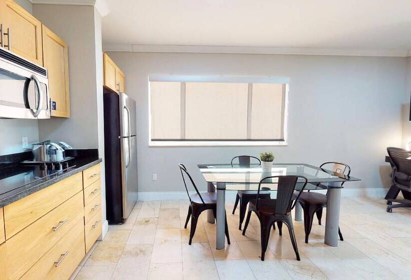 فندق Nuvo Suites