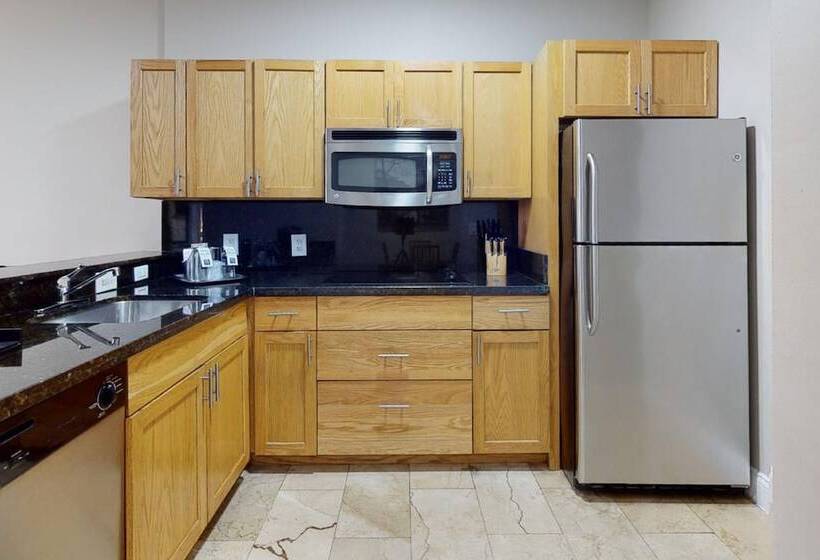 فندق Nuvo Suites