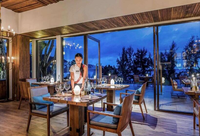 Отель Pullman Phuket Arcadia Naithon Beach