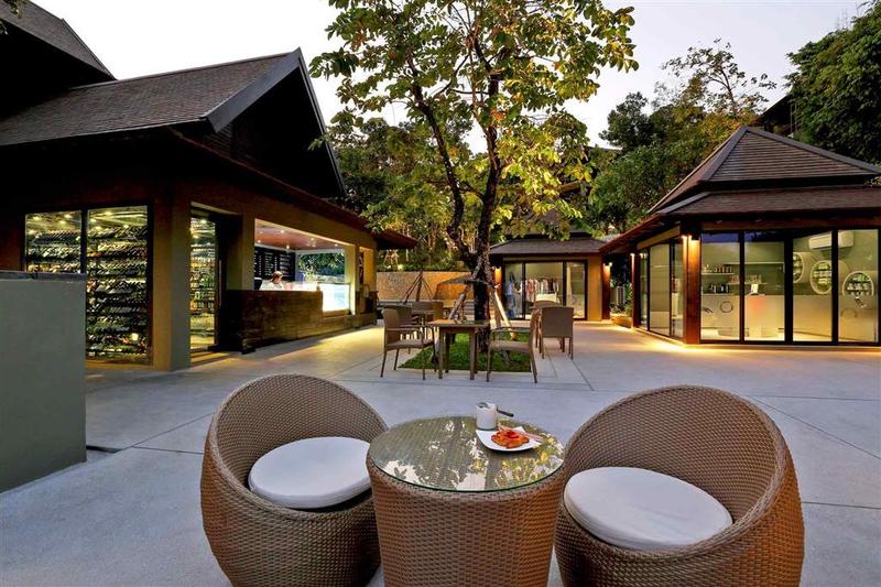 Отель Pullman Phuket Arcadia Naithon Beach
