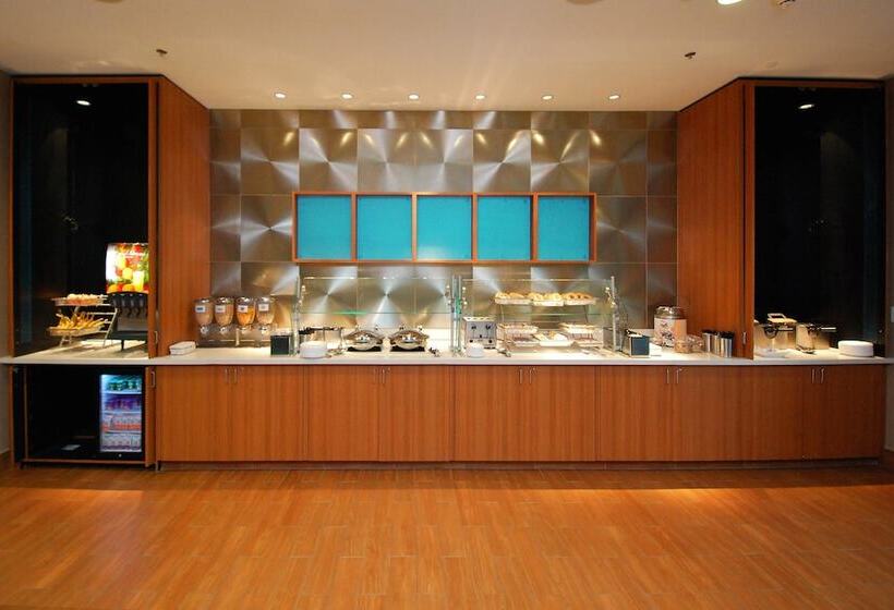 هتل Springhill Suites By Marriott Las Vegas North Speedway