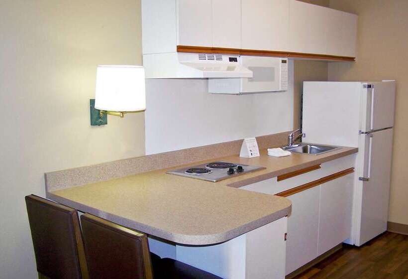 Extended Stay America Suites  Auburn Hills  University Drive